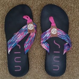 Unisa flip flops, size 8
